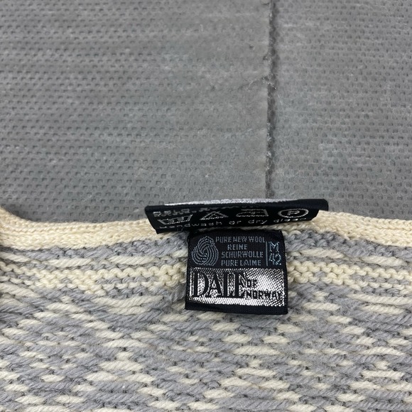 Vintage Oslo Sweater Shop Womens Sweater Medium 42 Fair Isle Wool Polar Bear - Picture 7 of 15